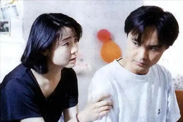 饭帅气丈夫甘当“家庭主夫”把她宠成宝K8凯发集团结婚34年只生孩子不做(图6)
